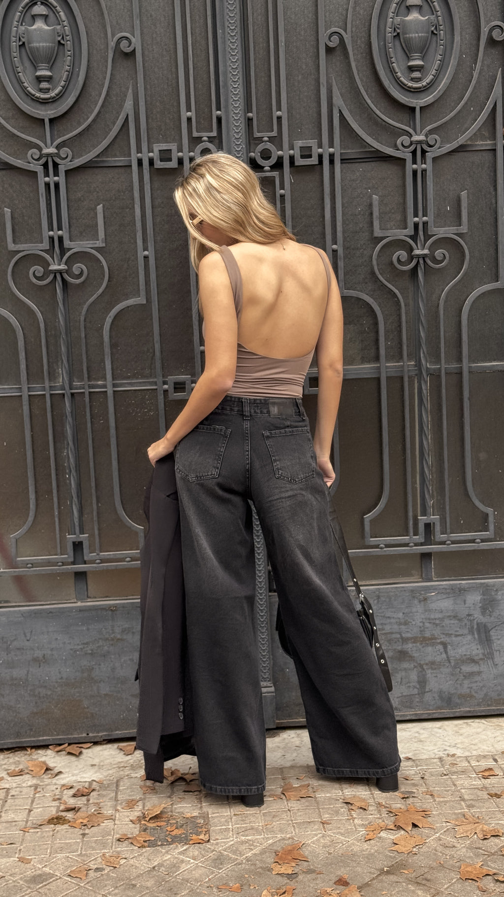 Wide leg TINA